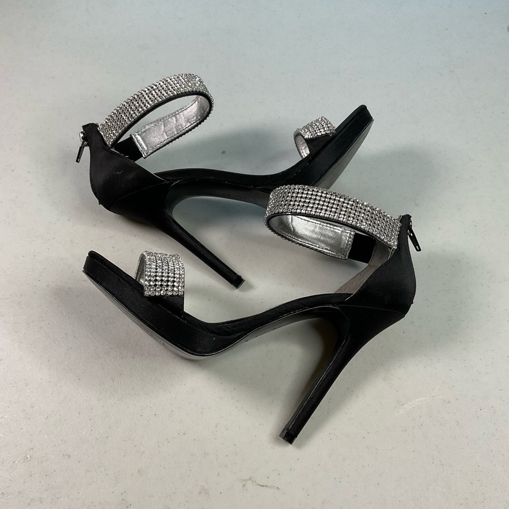 Party sparkle bling Nina Elegant Black and Silver sparkle Women's Heels